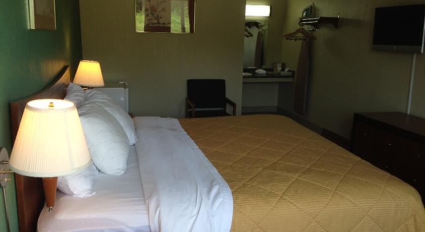 Mid Ohio Inn Bellville Δωμάτιο φωτογραφία