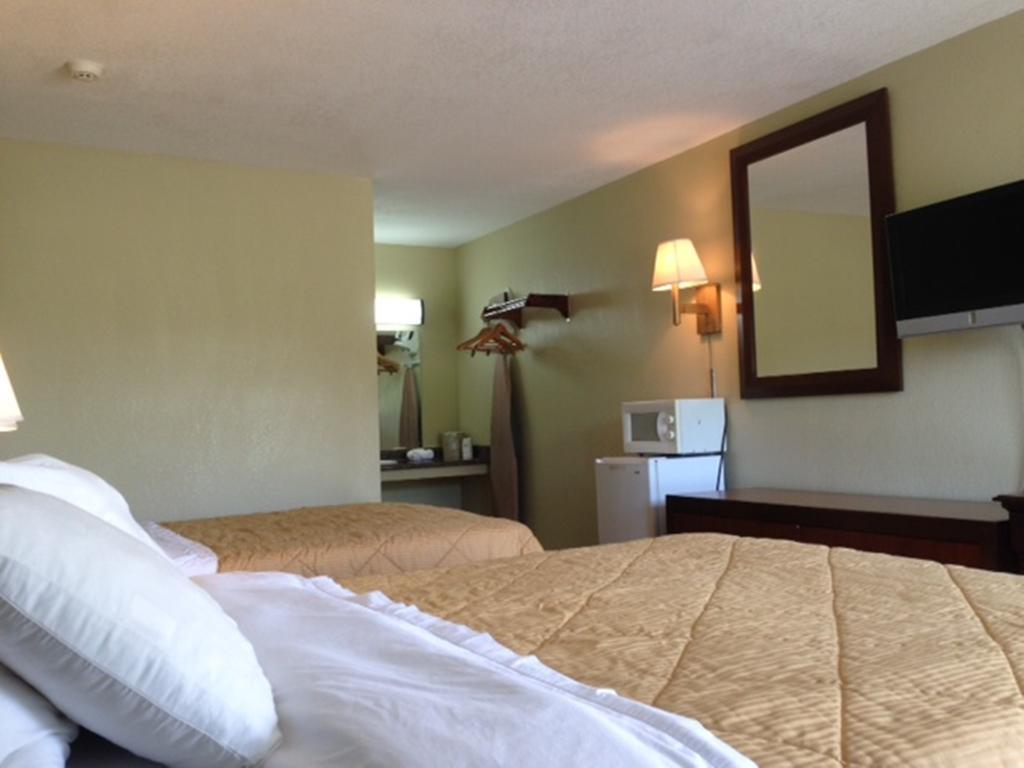 Mid Ohio Inn Bellville Δωμάτιο φωτογραφία